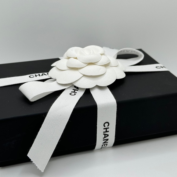 Chanel Medium & Mini Classic Flap Bags + Card Holder - NWT, Guaranteed Authentic - Picture 14 of 15